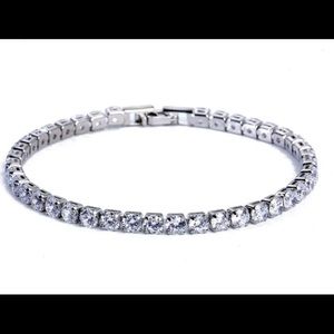 Silver-white iced bracelet
